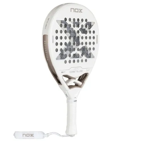 Raquette-de-padel-Nox-Genius-12K-Alum-XTREM-Lite-by-Agust_n-Tapia-2027-3q.webp