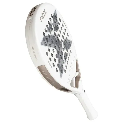 Raquette-de-padel-Nox-Genius-12K-Alum-XTREM-Lite-by-Agust_n-Tapia-2027-3q-Incline.webp