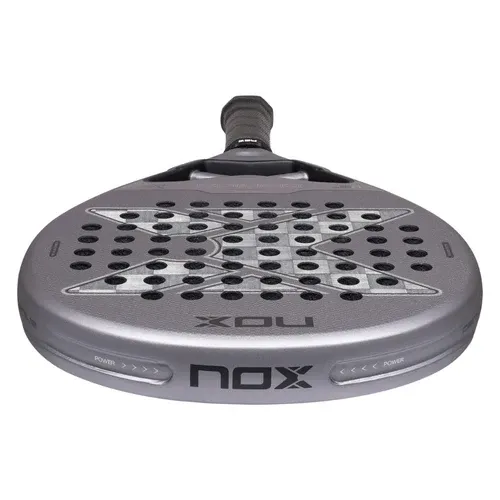 Raquette-de-padel-Nox-Genius-18K-Alum-by-Agust_n-Tapia-2027-Dessus_2d986e94-e67a-4d20-bf26-ff10996a4152.webp